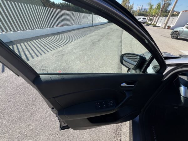 Renault Captur 1.0 GPL 100 CV - immagine 9