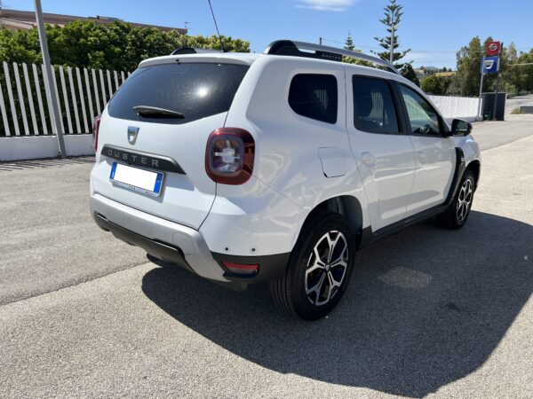 Dacia Duster 1.5 CC Diesel 110 CV - immagine 5