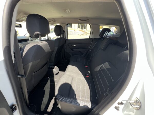 Dacia Duster 1.5 CC Diesel 110 CV - immagine 11