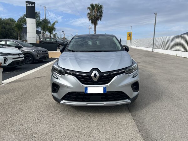 Renault Captur 1.6 PLUG-IN HYBRID 160 CV - immagine 2