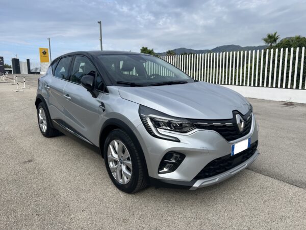 Renault Captur 1.6 PLUG-IN HYBRID 160 CV - immagine 3