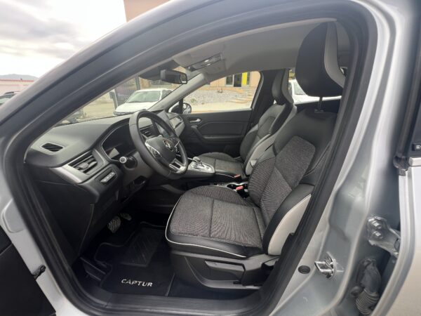 Renault Captur 1.6 PLUG-IN HYBRID 160 CV - immagine 9