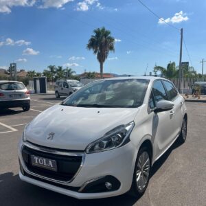 PEUGEOT 208 PURE TECH ALLURE 5P 1.2 cc BENZINA €. 9.900,00
