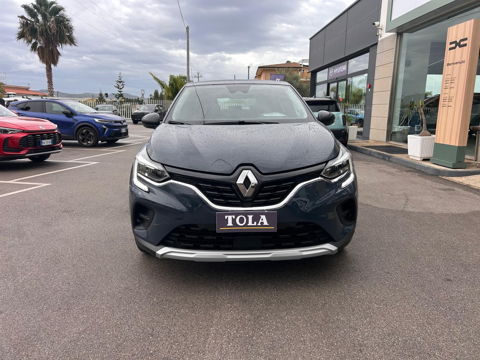 RENAULT CAPTUR TCE 90CV TECHNO 10/2022 1.0 BENZ. €.19.800,00