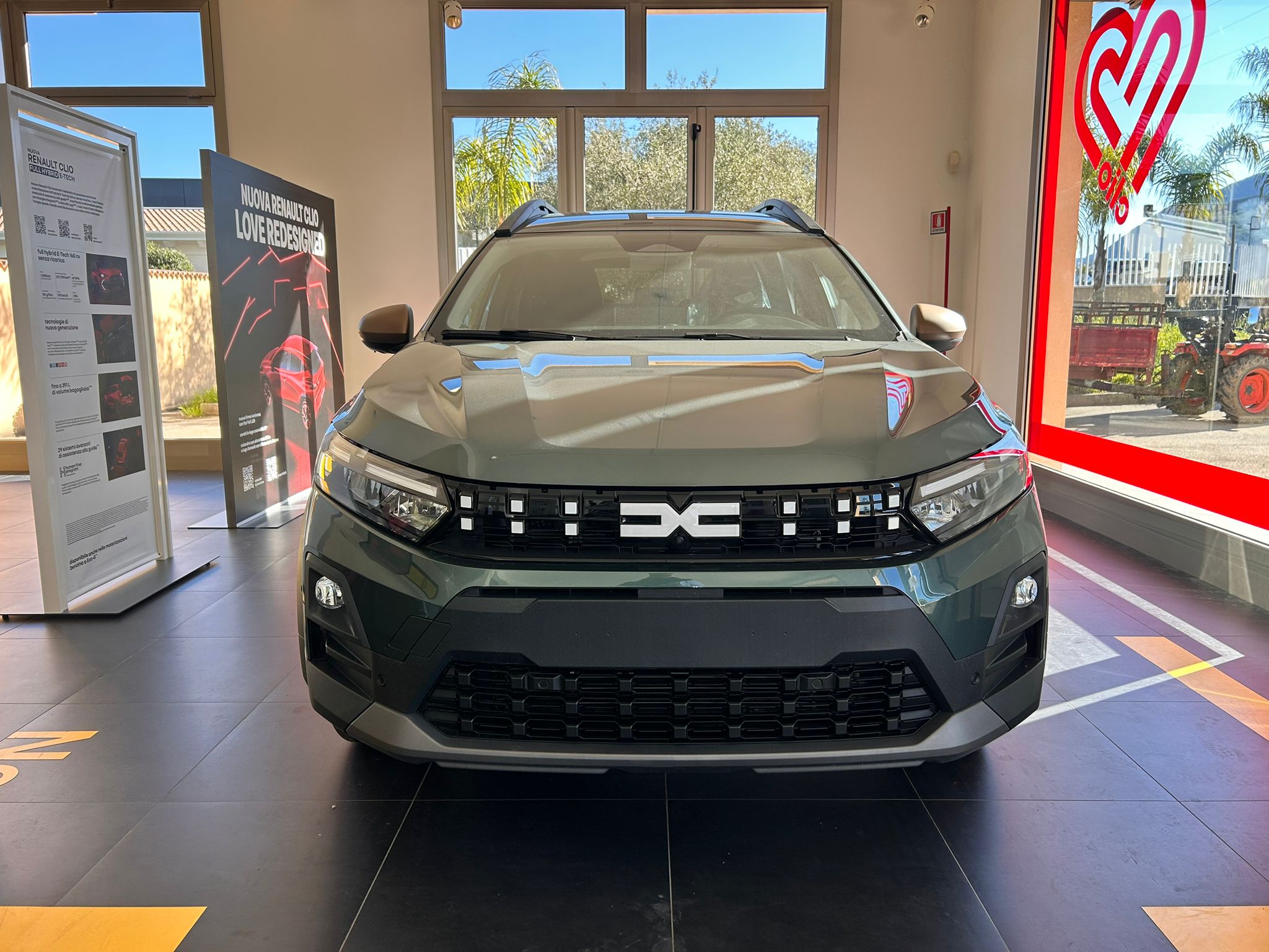 La Dacia Jogger 1.8 Full Hybrid 155 KM 0