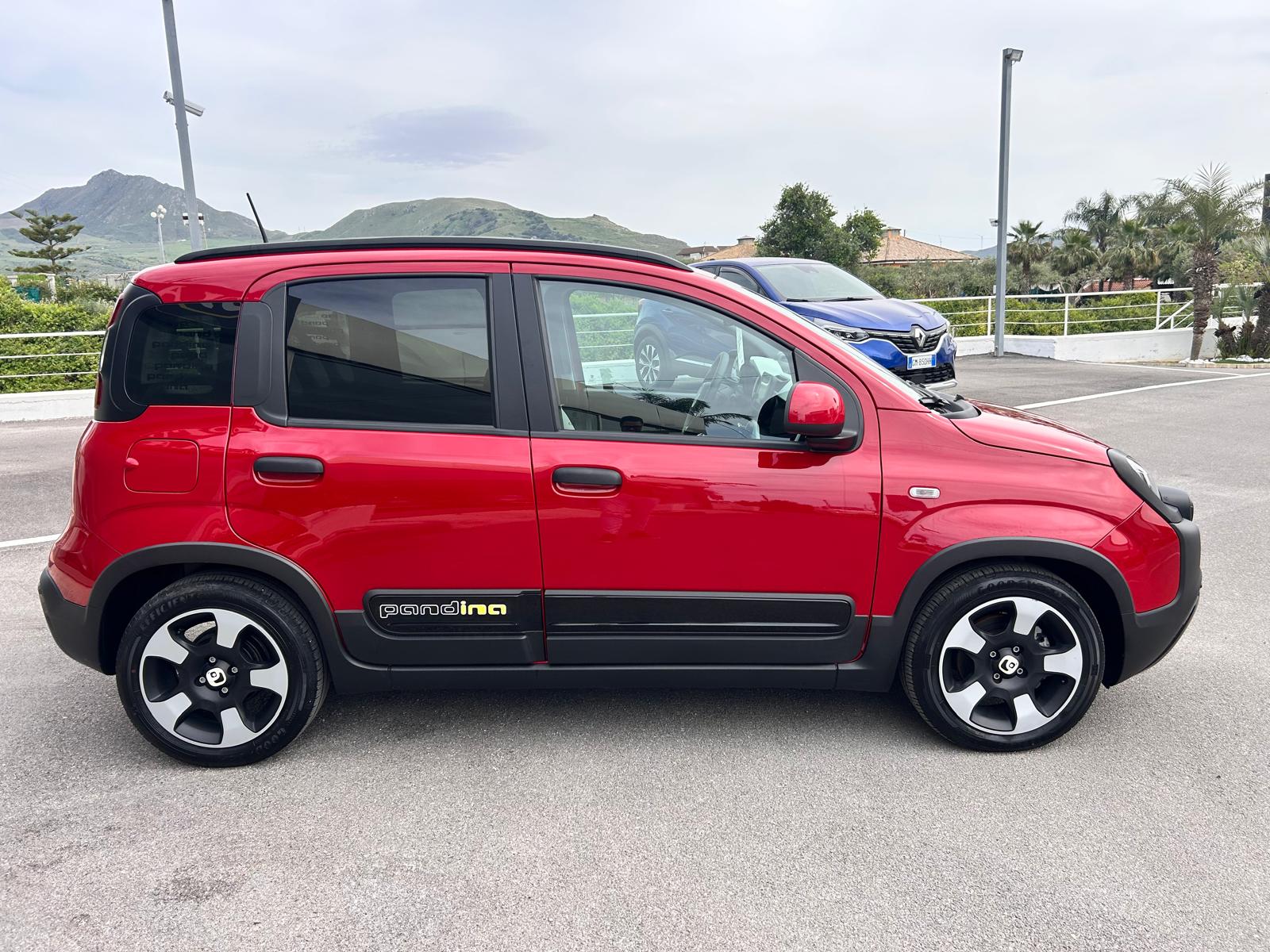 FIAT PANDA 1.0 FIRE FLY 70 CV S&S HYBRID €. 14.950,00 - immagine 4