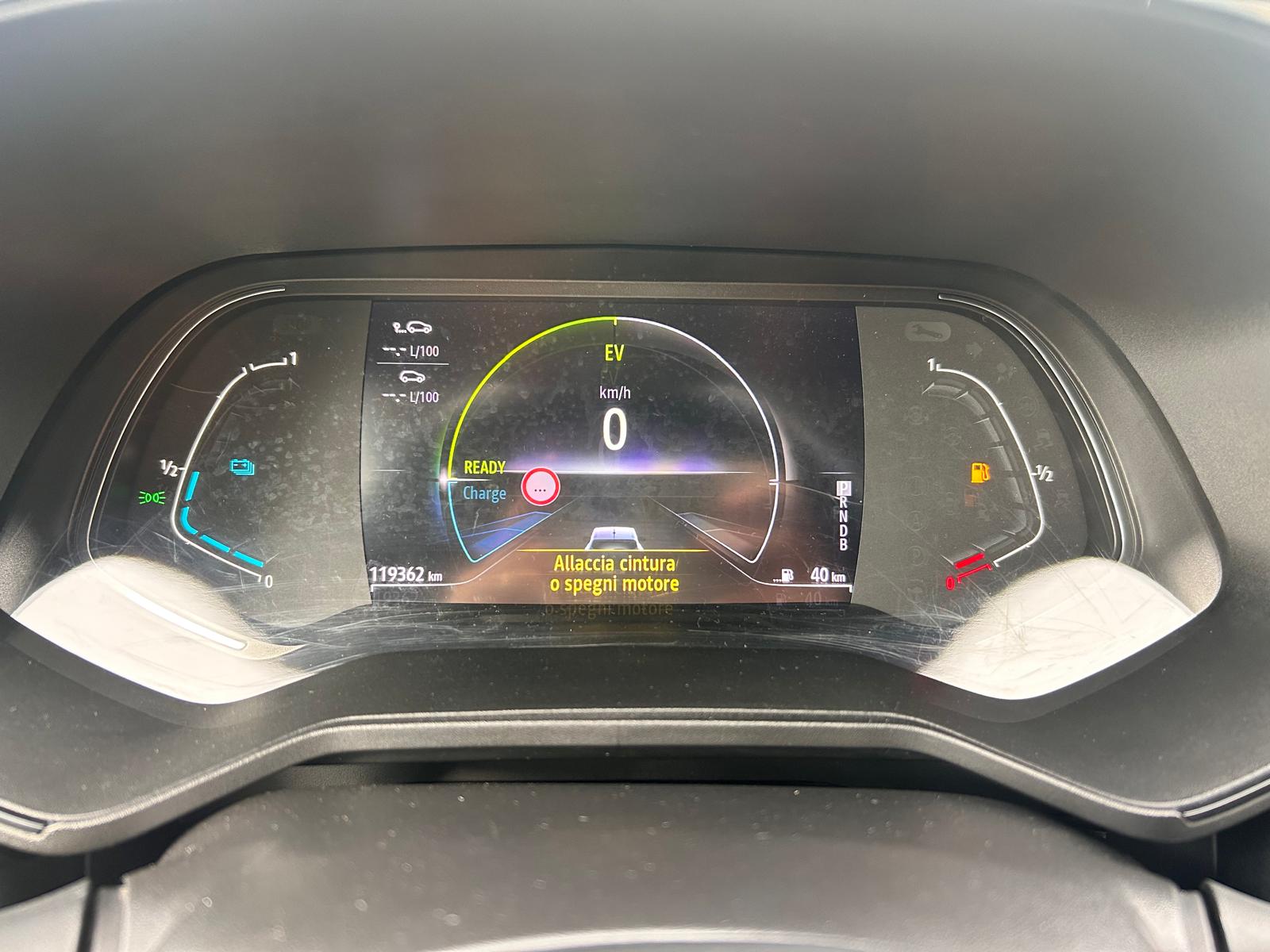 RENAULT CLIO FULL HYBRID 1.6 CC 140CV €. 14.900,00 - immagine 4