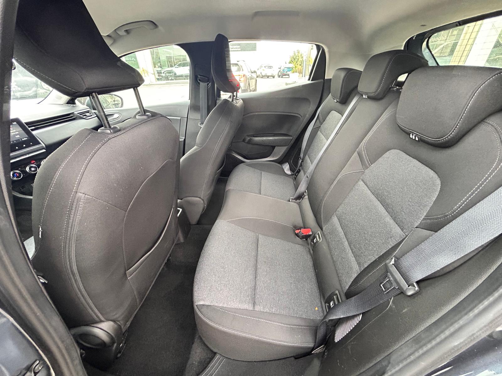 RENAULT CLIO FULL HYBRID 1.6 CC 140CV €. 14.900,00 - immagine 16
