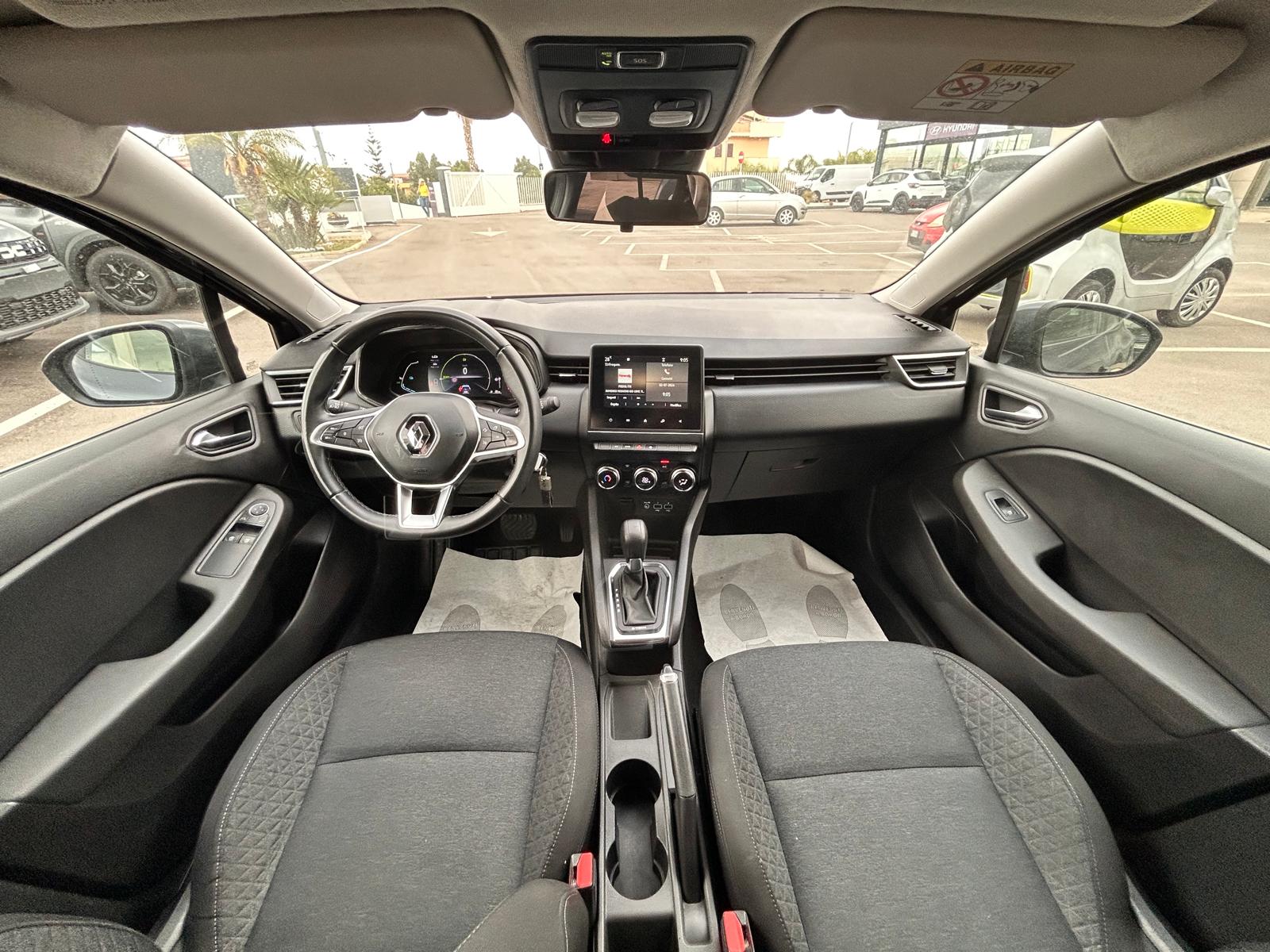 RENAULT CLIO FULL HYBRID 1.6 CC 140CV €. 14.900,00 - immagine 15
