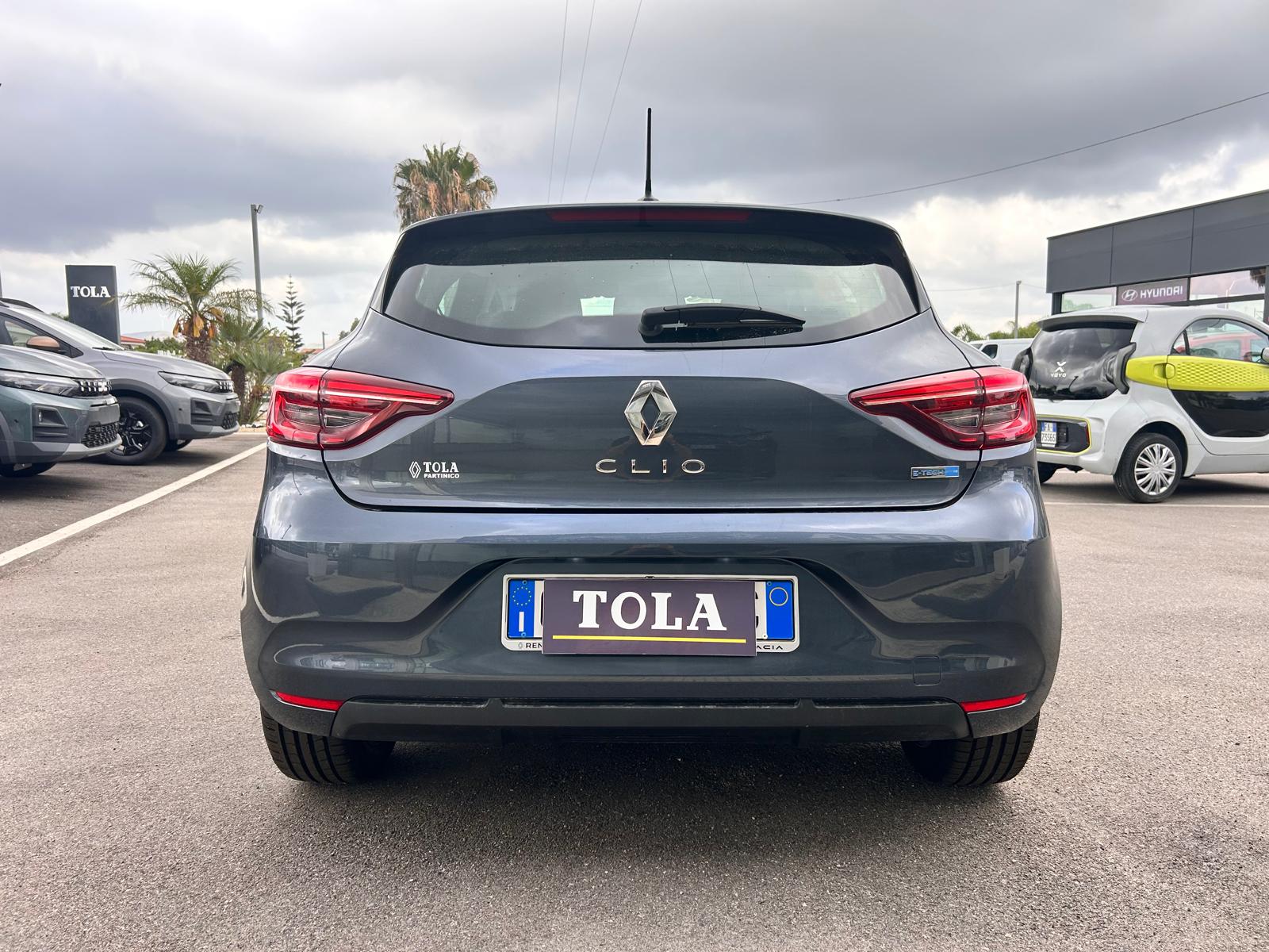 RENAULT CLIO FULL HYBRID 1.6 CC 140CV €. 14.900,00 - immagine 9