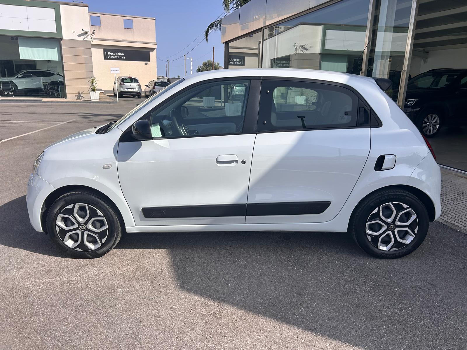 RENAULT TWINGO URBAN NIGHT 1.0 CC €.12.900,00 - immagine 4
